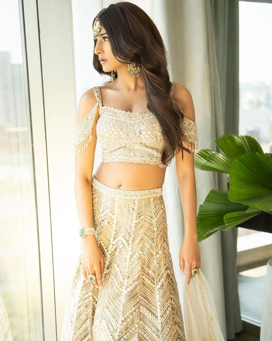 Hindi TV Actress Erica Fernandes Photos In White Lehenga Choli